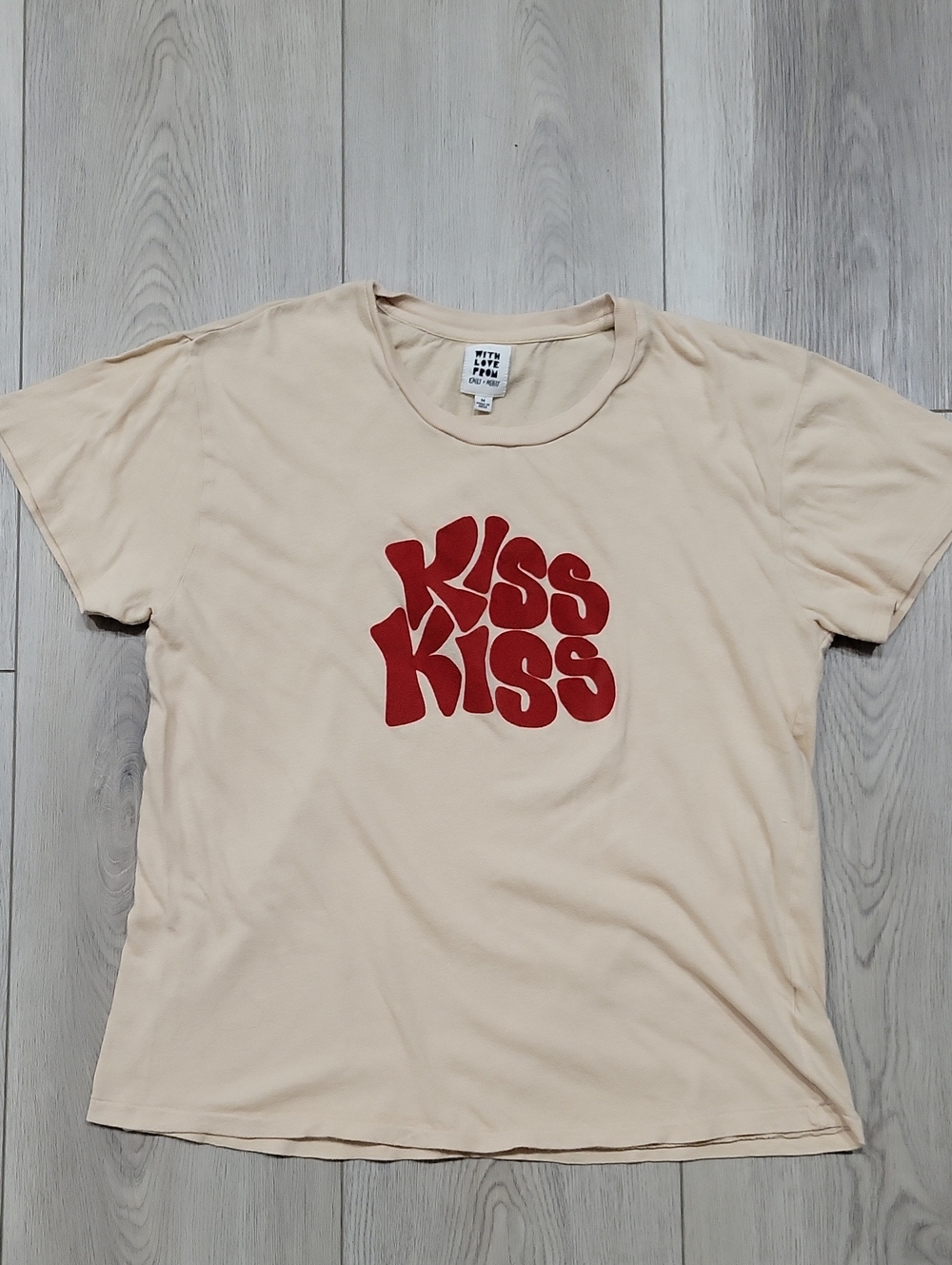 Wild Fable Cream 'Kiss Kiss' Short Sleeve Graphic Tee